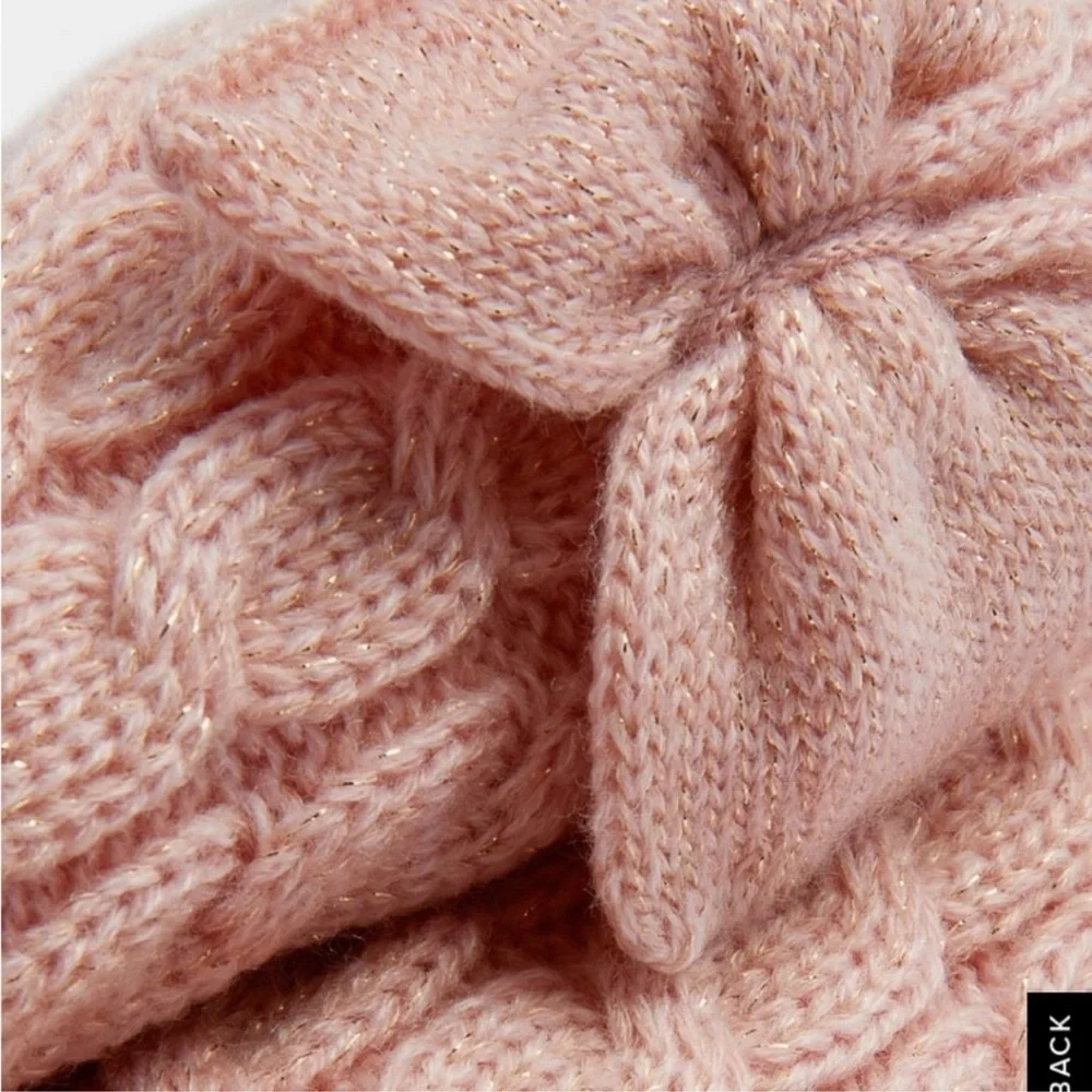 UGG glittering fleece cozy socs with Bow - Picture 2 of 5